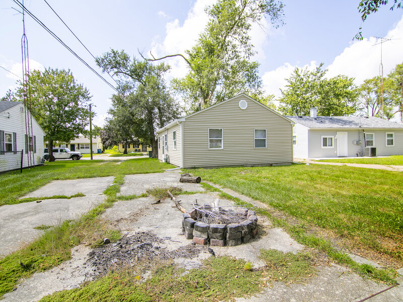 726 N Webster Circle Kankakee IL 60901