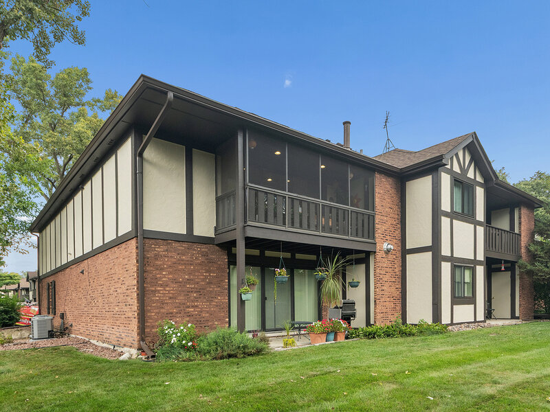 8225 Juniper Court Palos Hills IL 60465