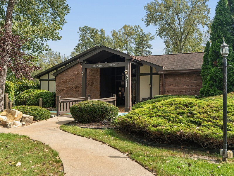 8225 Juniper Court Palos Hills IL 60465