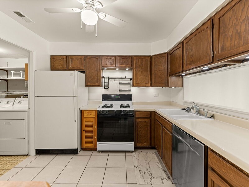 8245 Poplar Lane Palos Hills IL 60465