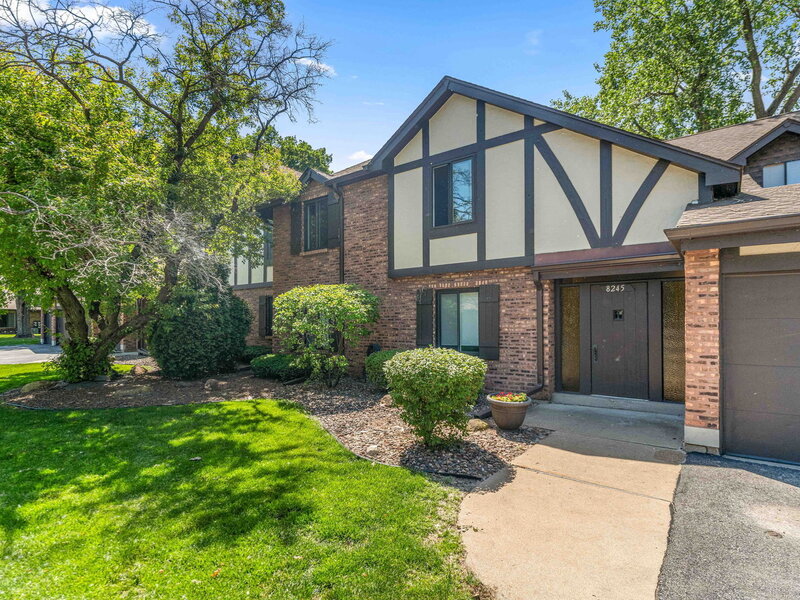 8245 Poplar Lane Palos Hills IL 60465