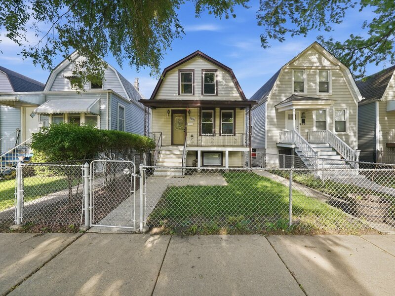 3509 S Mozart Street Chicago IL 60632