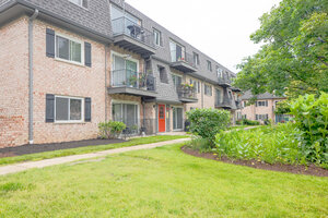 Photo of 916 S Plum Grove Road Palatine IL 60067 Unit 223