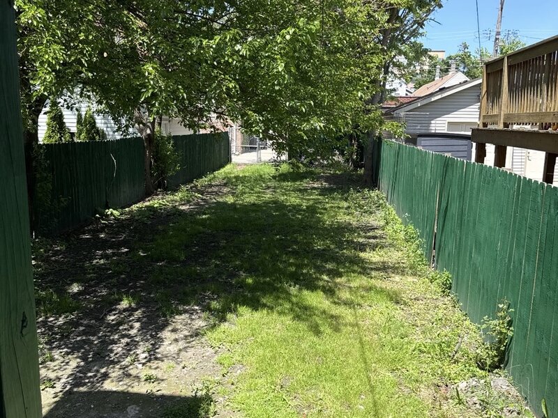 956 W 36th Street Chicago IL 60609