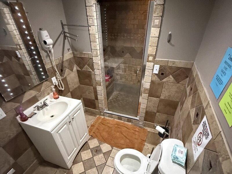 956 W 36th Street Chicago IL 60609