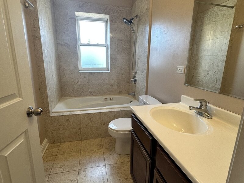 1839 N Monticello Avenue Chicago IL 60647