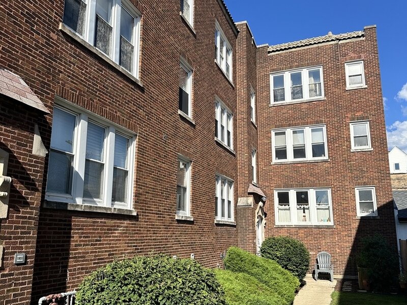 1839 N Monticello Avenue Chicago IL 60647