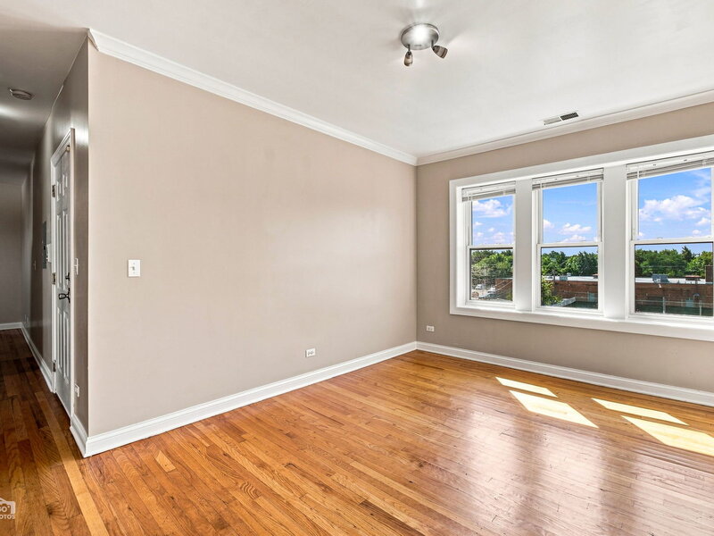 1839 N Monticello Avenue Chicago IL 60647
