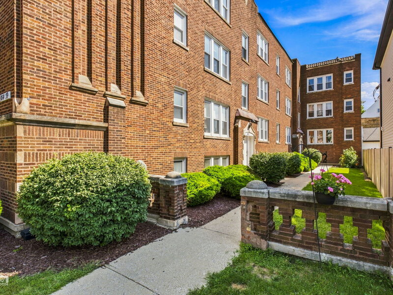 1839 N Monticello Avenue Chicago IL 60647