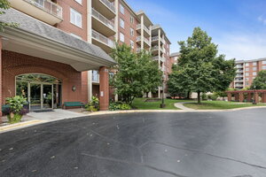 Photo of 8300 Callie Avenue Morton Grove IL 60053 Unit 601
