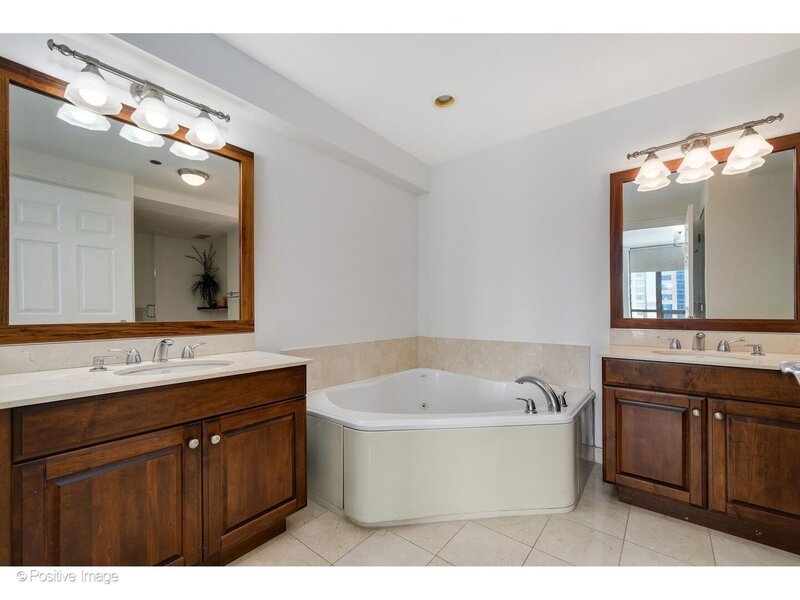 21 E Huron Street Chicago IL 60611