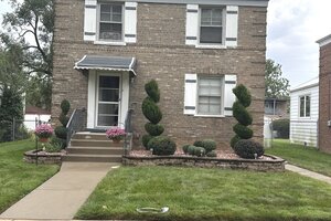 Photo of 8439 S Hoyne Street Chicago IL 60620