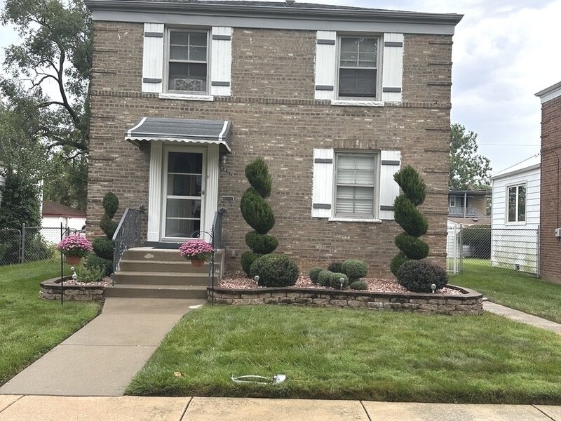 8439 S Hoyne Street Chicago IL 60620