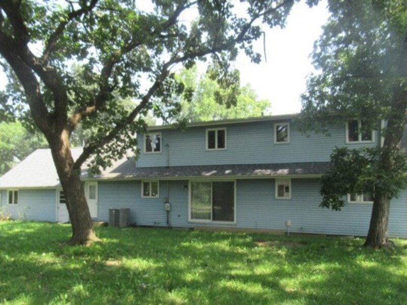 81 Lillian Lane Yorkville IL 60560