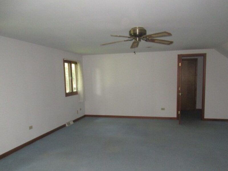 81 Lillian Lane Yorkville IL 60560