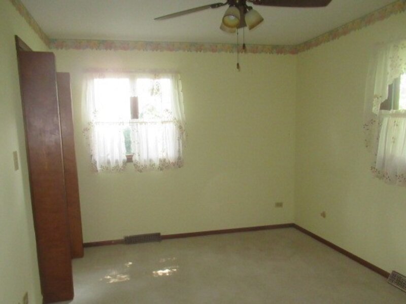 81 Lillian Lane Yorkville IL 60560