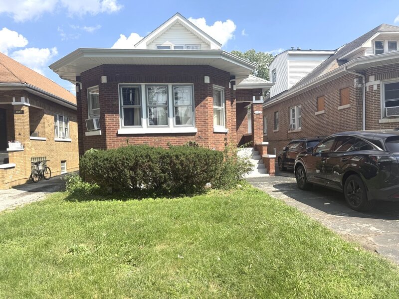 1103 N 8th Avenue Maywood IL 60153