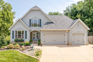 Photo of 1385 Old Freeport Place Bettendorf IA 52722