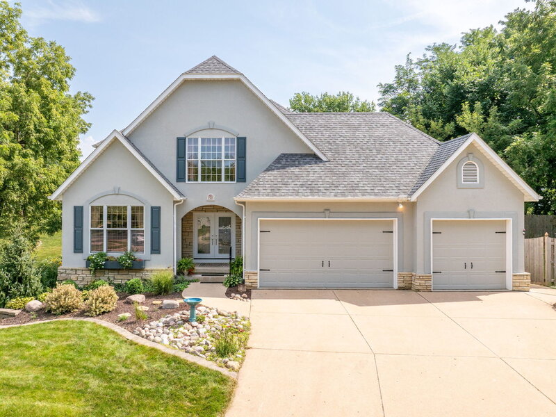 1385 Old Freeport Place Bettendorf IA 52722
