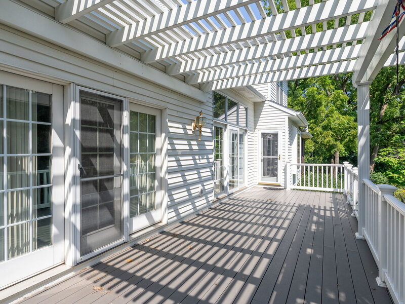 1385 Old Freeport Place Bettendorf IA 52722