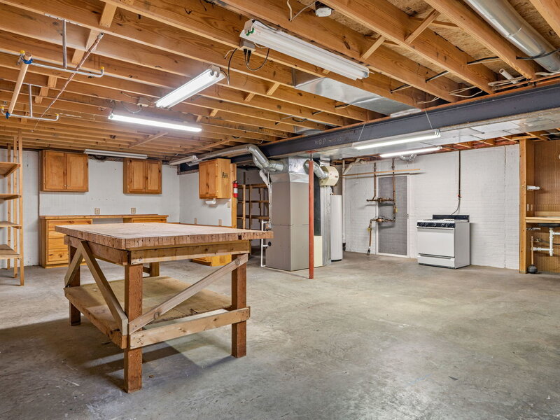 1385 Old Freeport Place Bettendorf IA 52722