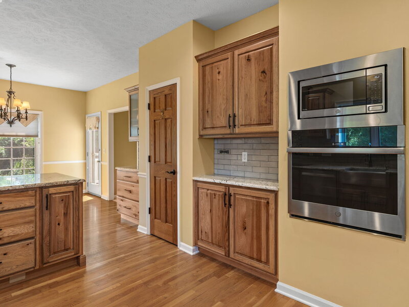 1385 Old Freeport Place Bettendorf IA 52722