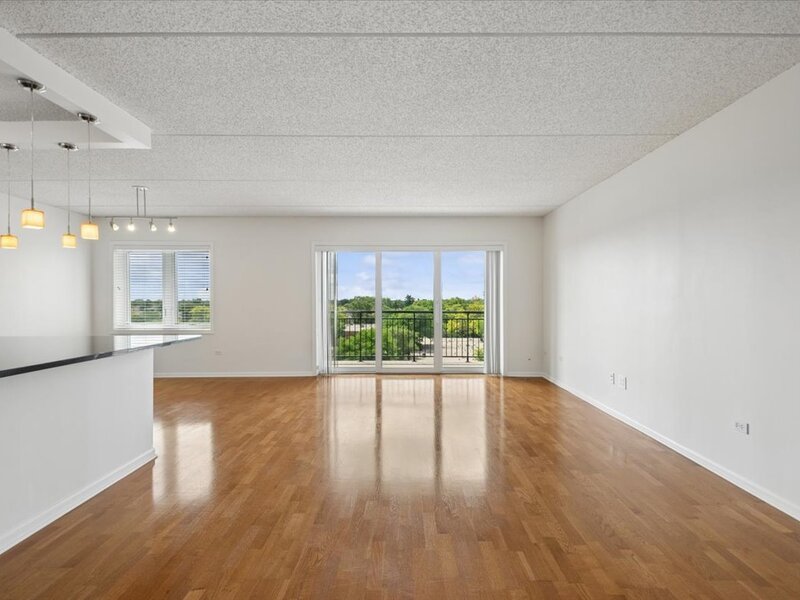 5555 N Cumberland Avenue Chicago IL 60656