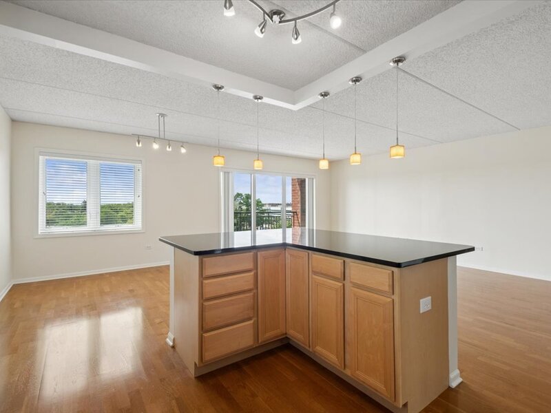 5555 N Cumberland Avenue Chicago IL 60656