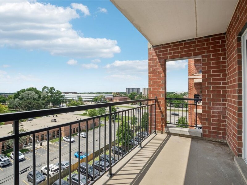 5555 N Cumberland Avenue Chicago IL 60656