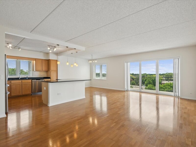 5555 N Cumberland Avenue Chicago IL 60656