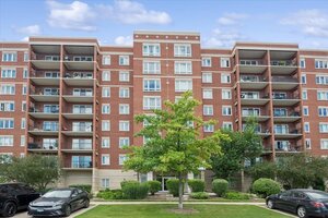 Photo of 5555 N Cumberland Avenue Chicago IL 60656 Unit 710