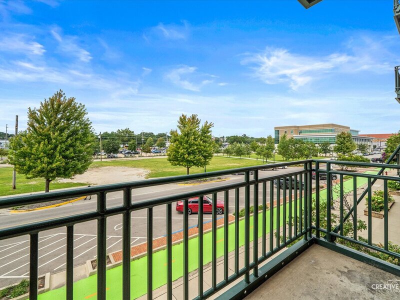 160 S River Street Aurora IL 60506