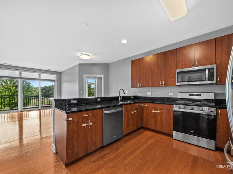 160 S River Street Aurora IL 60506
