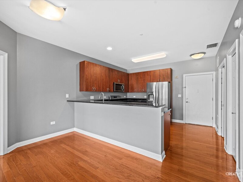 160 S River Street Aurora IL 60506