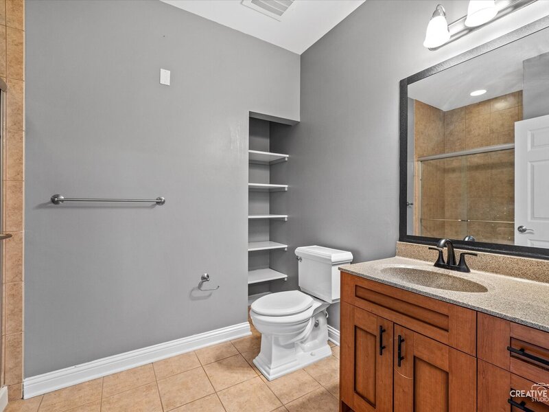 160 S River Street Aurora IL 60506