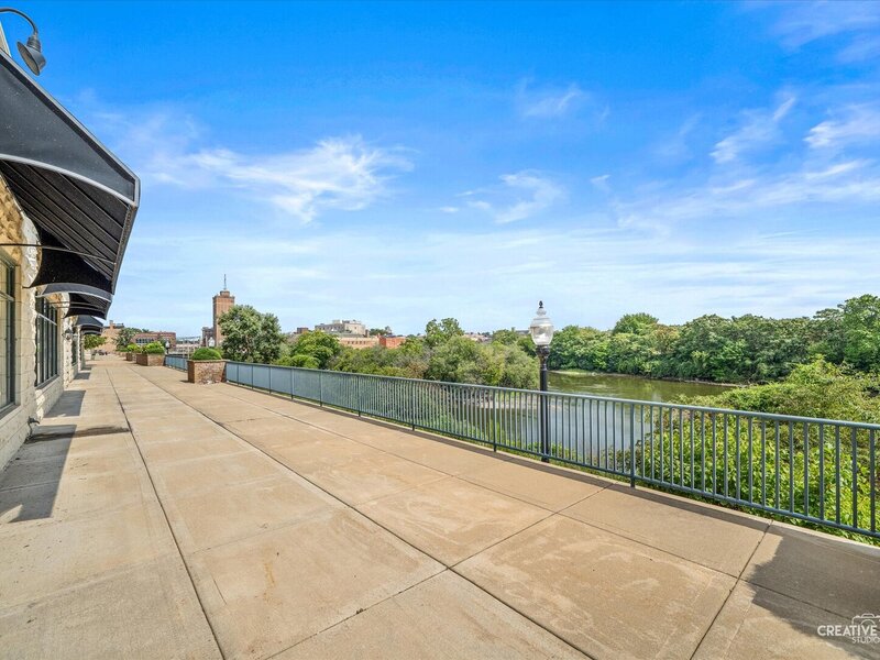 160 S River Street Aurora IL 60506