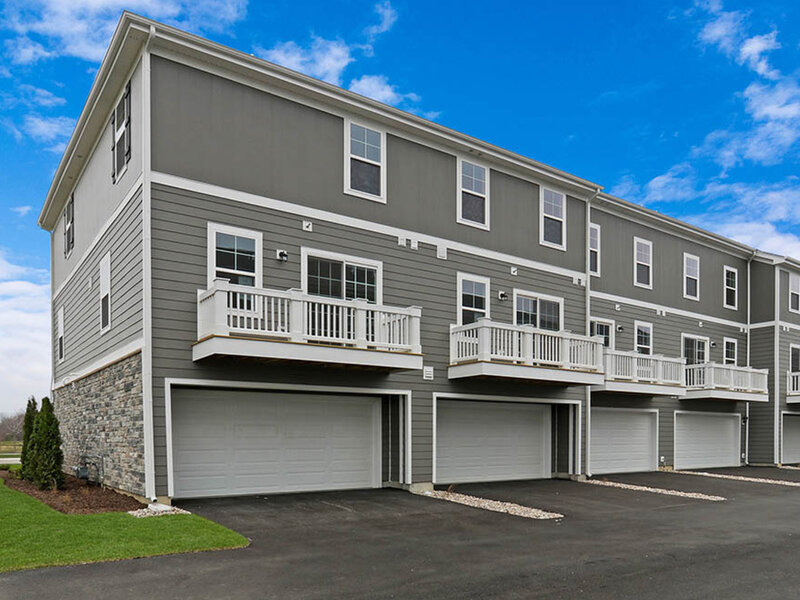 299 Basin Court St. Charles IL 60174