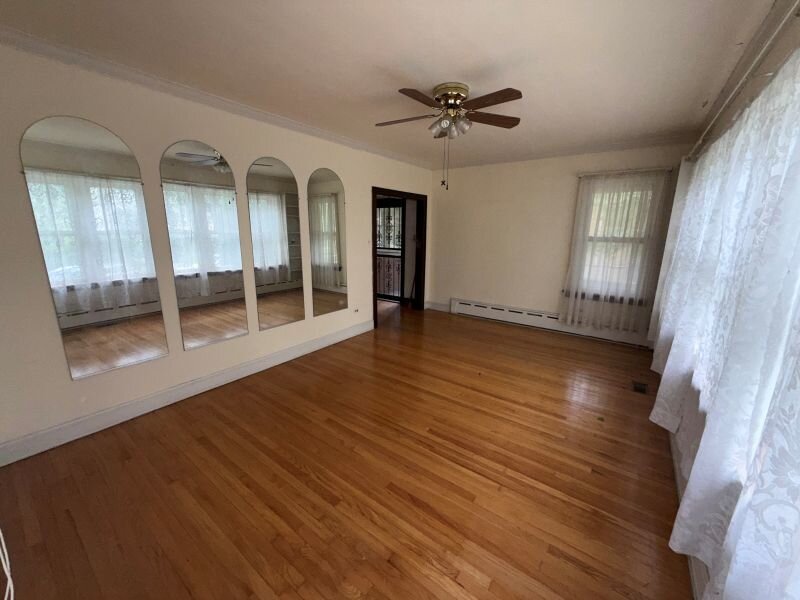10753 S Hale Avenue Chicago IL 60643