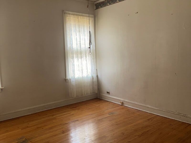 10753 S Hale Avenue Chicago IL 60643