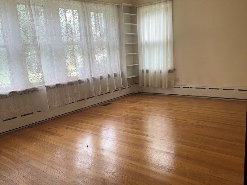 10753 S Hale Avenue Chicago IL 60643