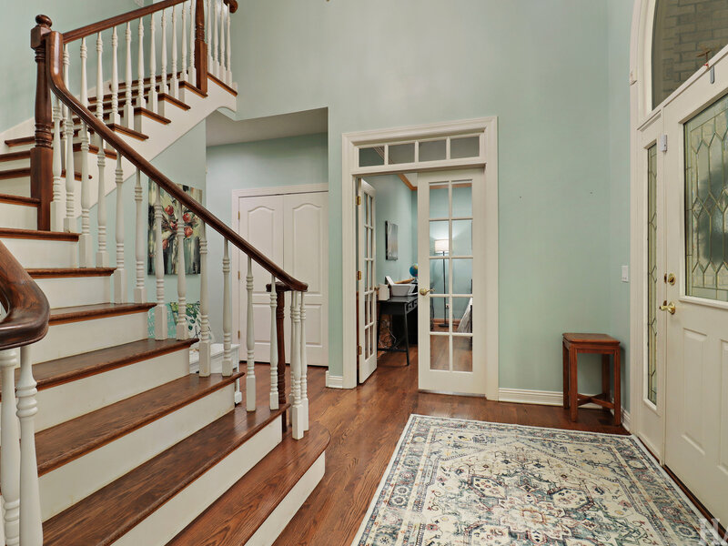 2708 Whiting Court Mchenry IL 60050