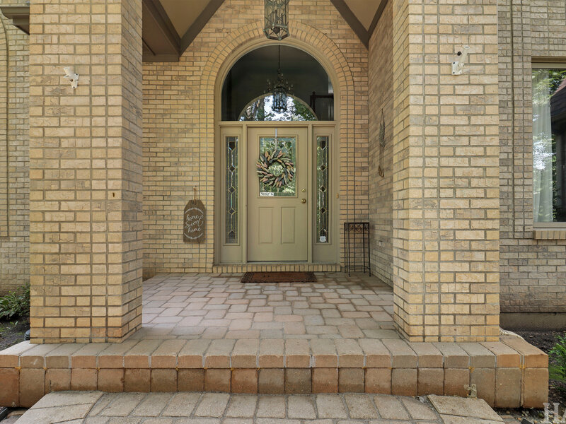 2708 Whiting Court Mchenry IL 60050