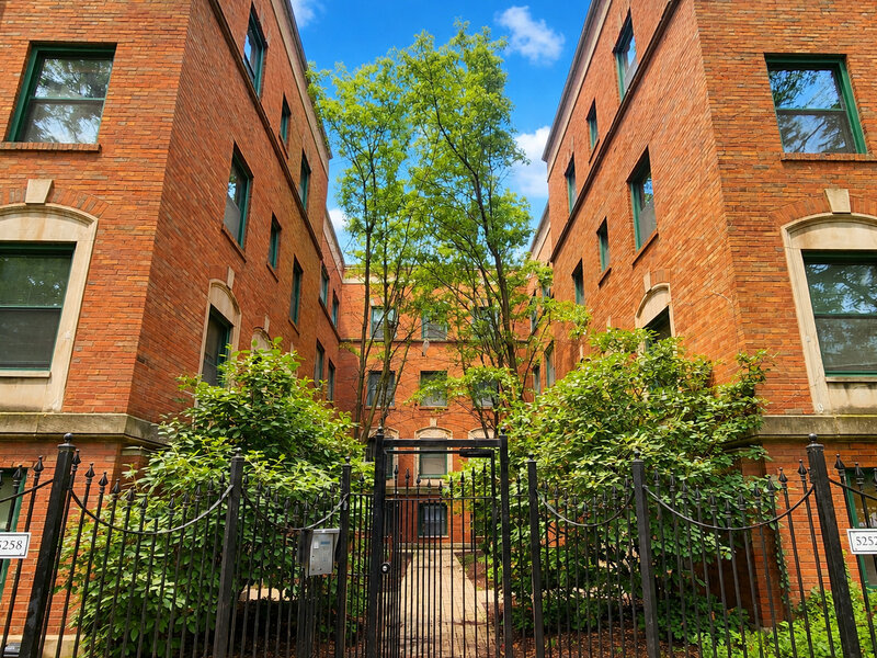 5256 S Drexel Avenue Chicago IL 60615