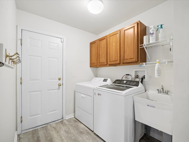 332 Red Rock Lane Elgin IL 60124