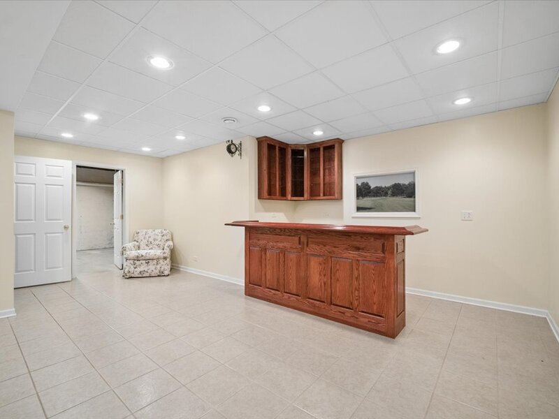 332 Red Rock Lane Elgin IL 60124