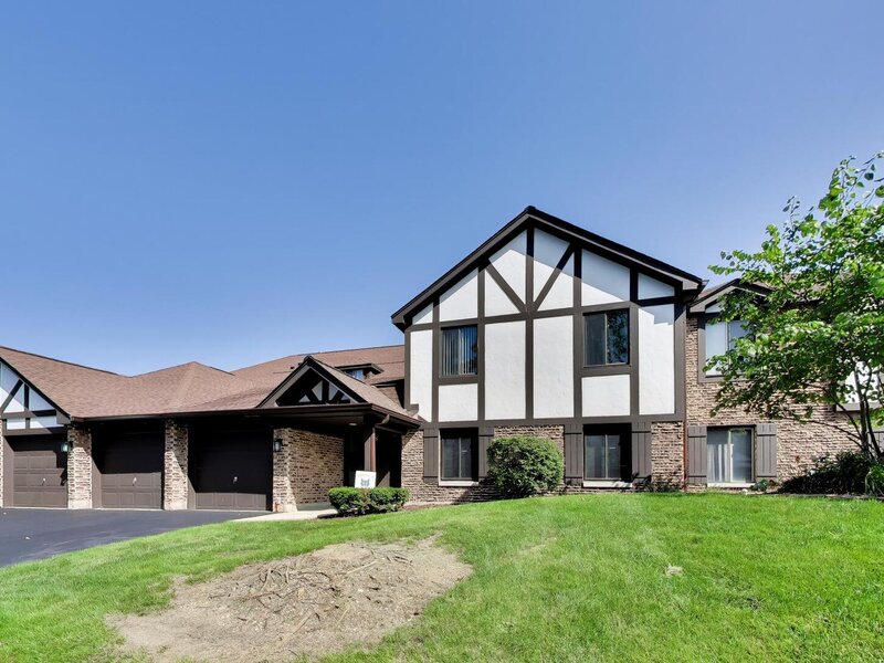 855 Johnstown Lane Wheaton IL 60189
