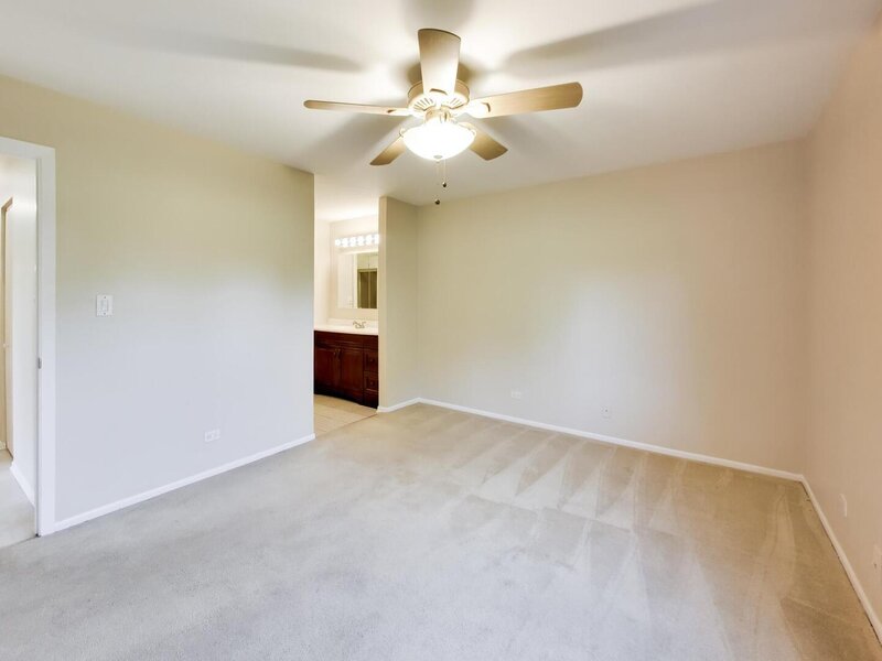 855 Johnstown Lane Wheaton IL 60189