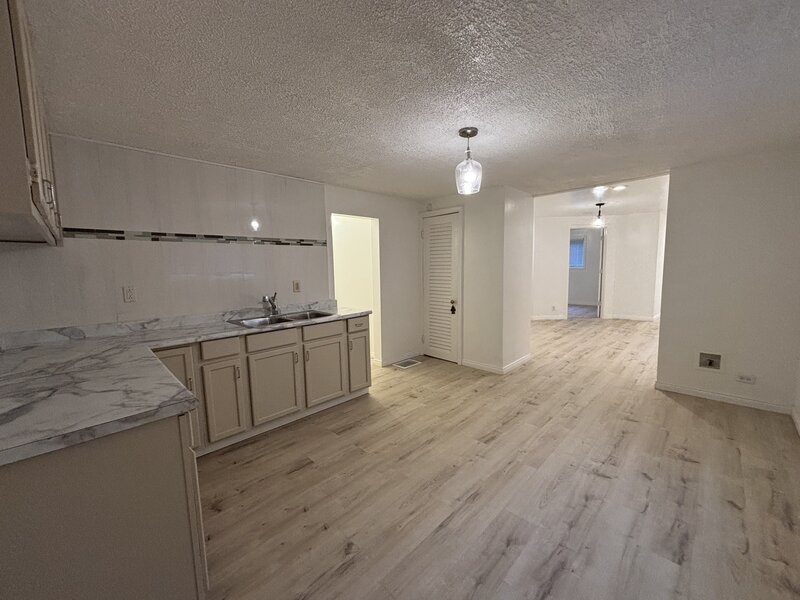 15729 Vincennes Road Harvey IL 60426