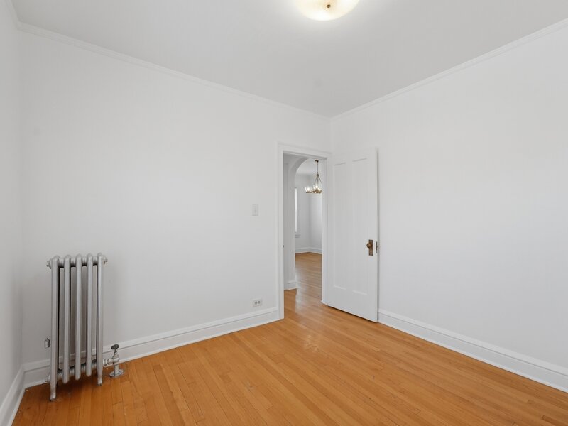 5708 W George Street Chicago IL 60634