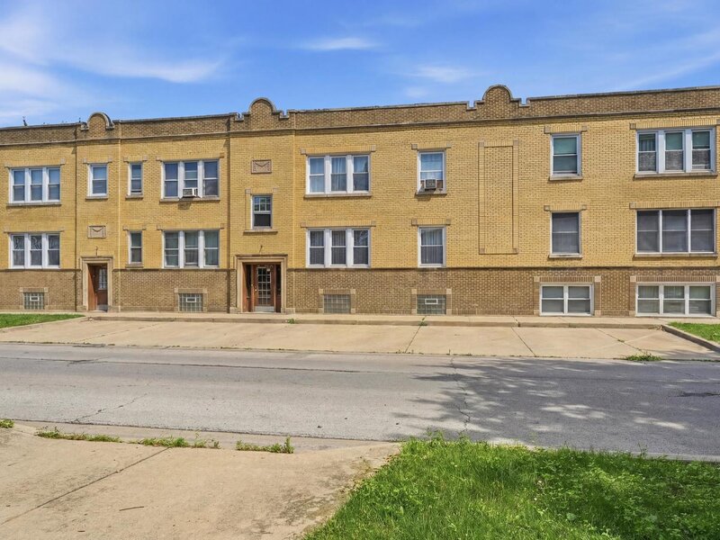 5708 W George Street Chicago IL 60634